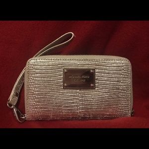 Authentic Michael Kors Wristlet Wallet